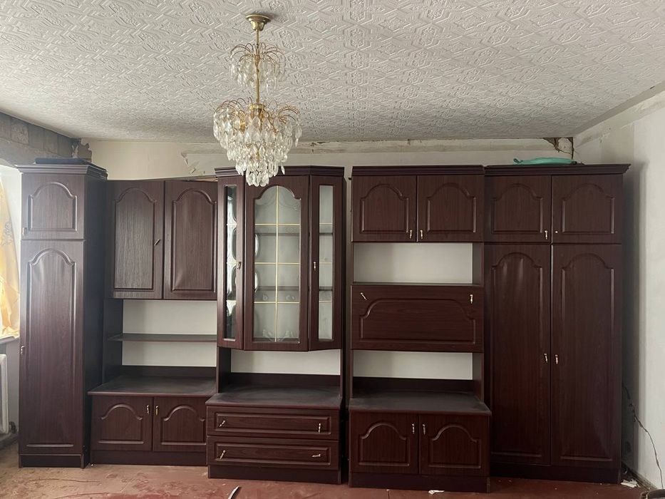 Стінка бу в гарному стані  самовивоз