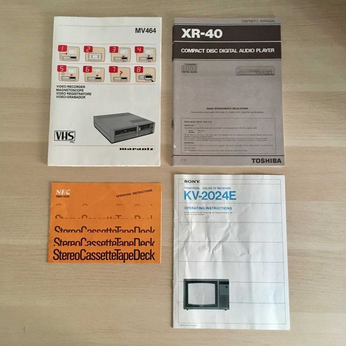 Manuais antigos de aparelhos áudio e vídeo
