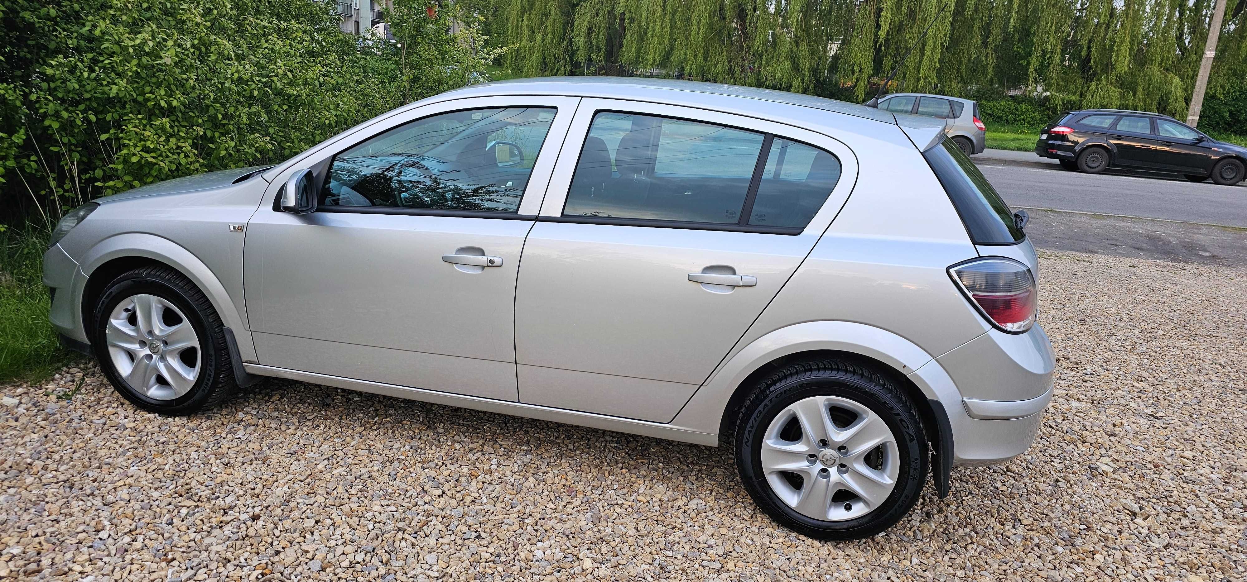 Opel Astra H 1.3 CDTI 90KM 6-biegów 2010r Polski Salon