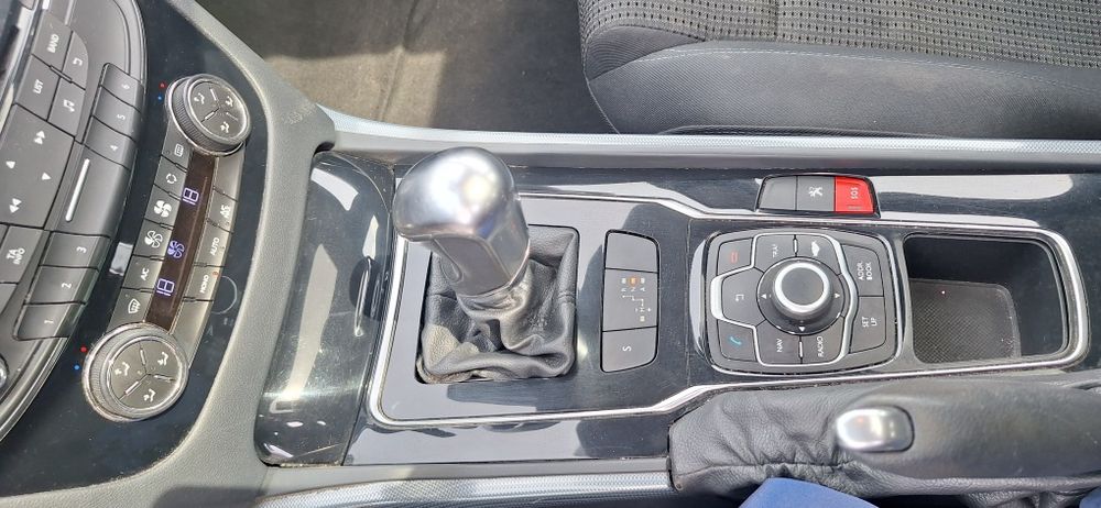 Peugeot 508 sw 1.6 HDI Faróis xénon bidireccional