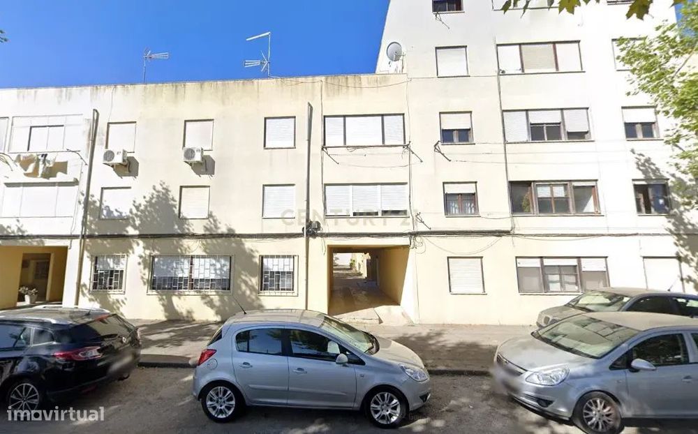 Oportunidade de Negócio - T1 em Alhos Vedros, perto de todos os serviç