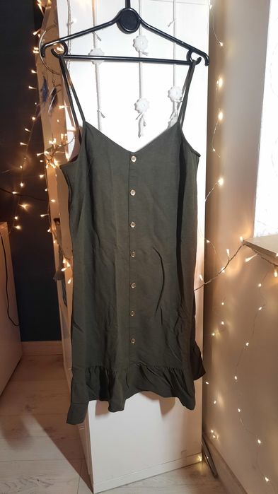 Sukienka na ramiączka Mohito