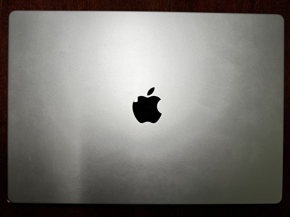 Macbook Apple M1 Pro, 16GB MK1F3