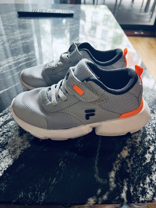 Fila sportowe buty dla dziecka rozm. 27