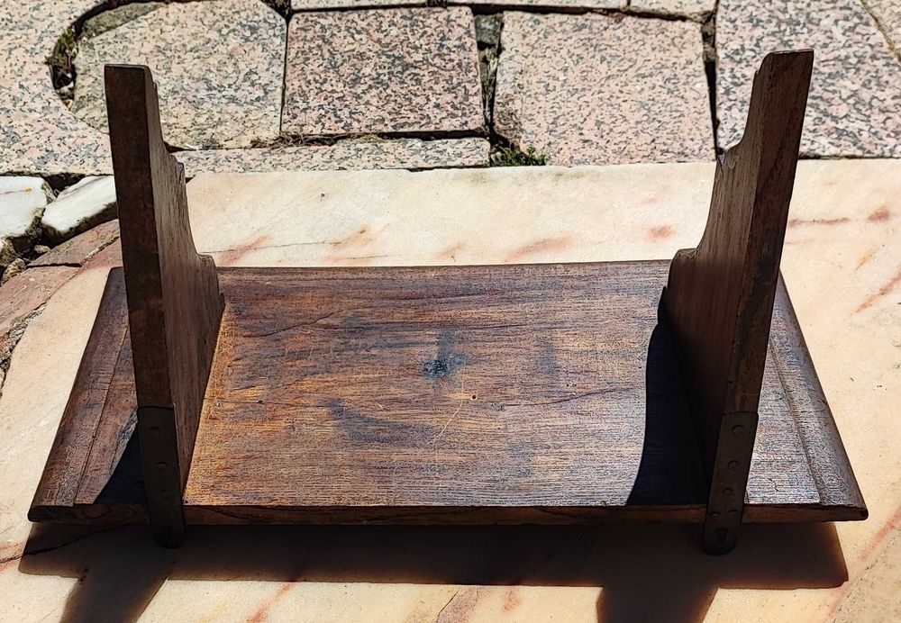 Peanha Prateleira em madeira muito antiga