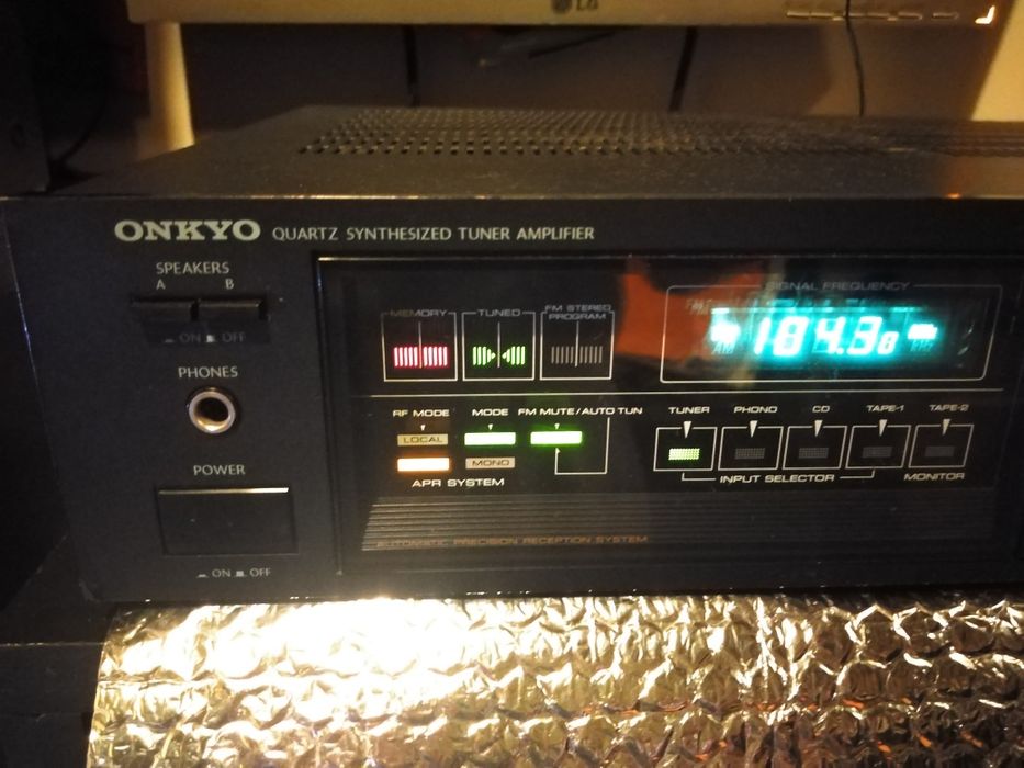 Amplificador Onkyo com rádio Mod TX 7320