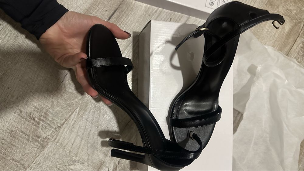 Босоніжки, 37р. 600 грн.