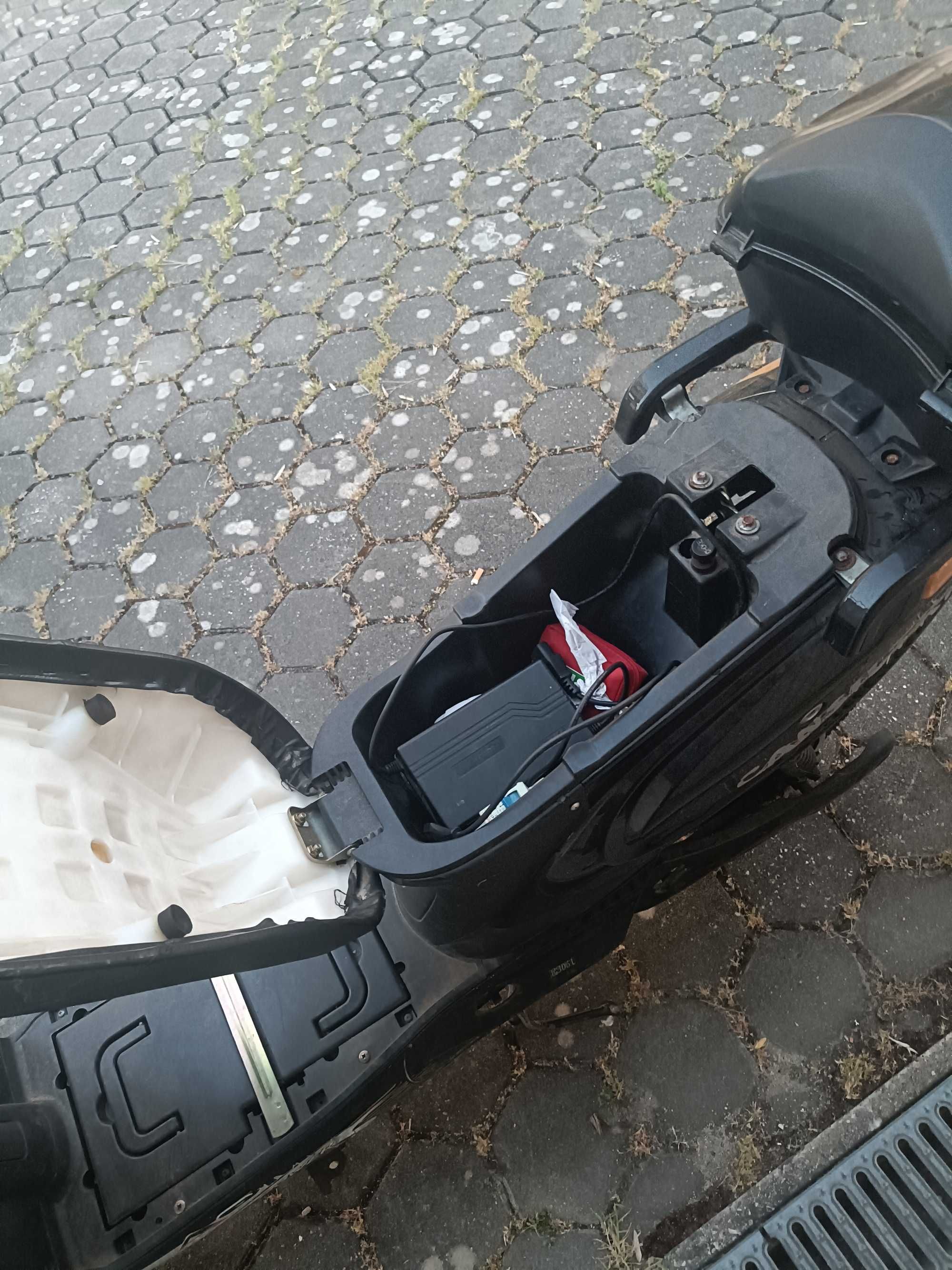 Scooter elétrica