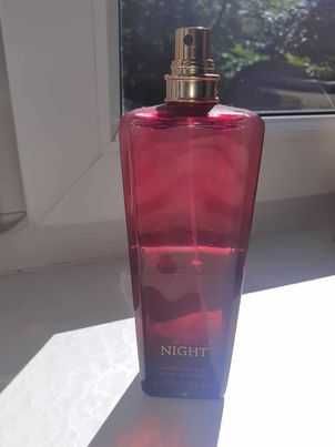 Victoria's secret night mgiełka do ciała -110/250 ml