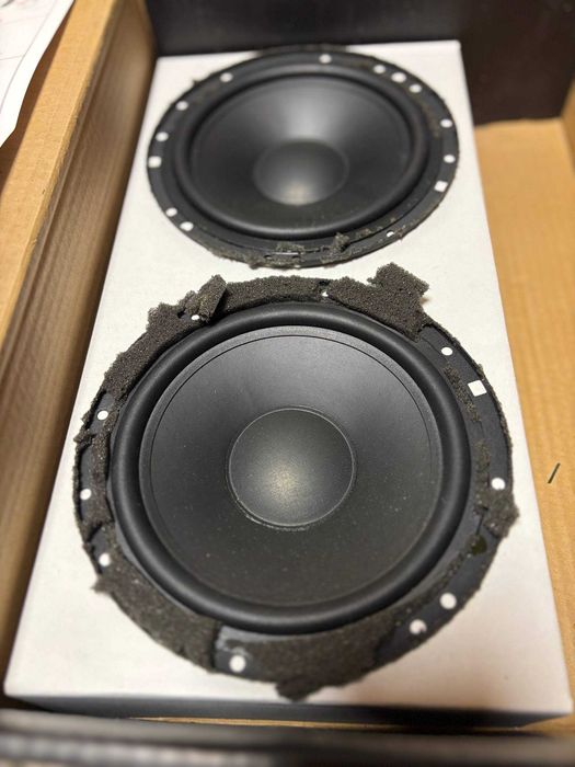 Автомагнитола / сабвуфер / динамики / усилители / Alpine / Tempo