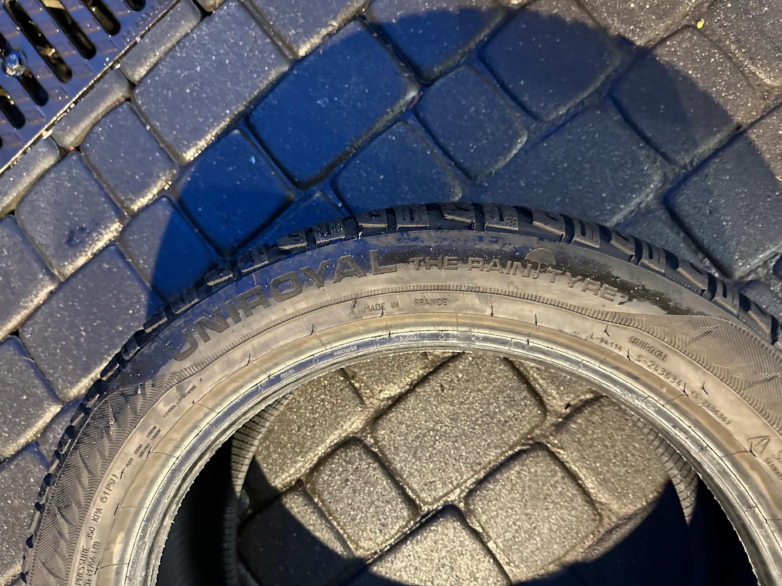 JAK NOWE Opony Uniroyal MS plus 77 - 245/45/18