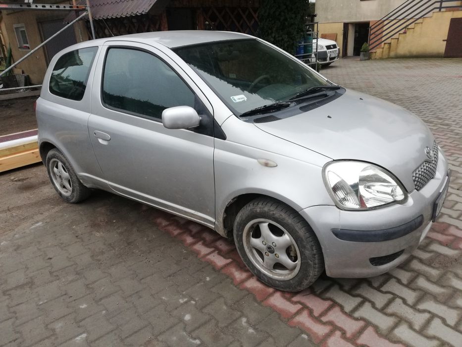 Toyota Yaris 1,0 benzyna 2002 rok