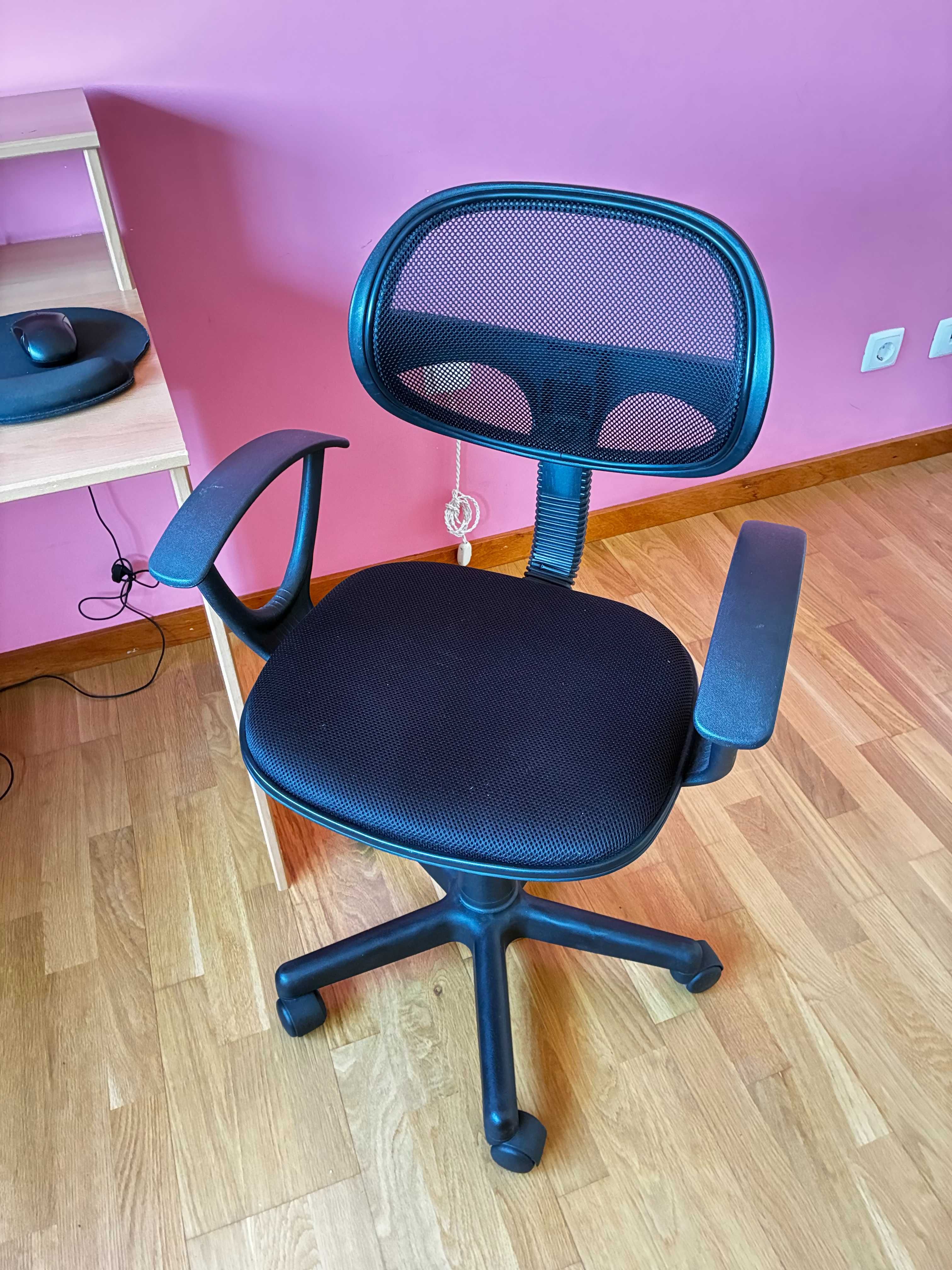 Secretaria e Cadeira