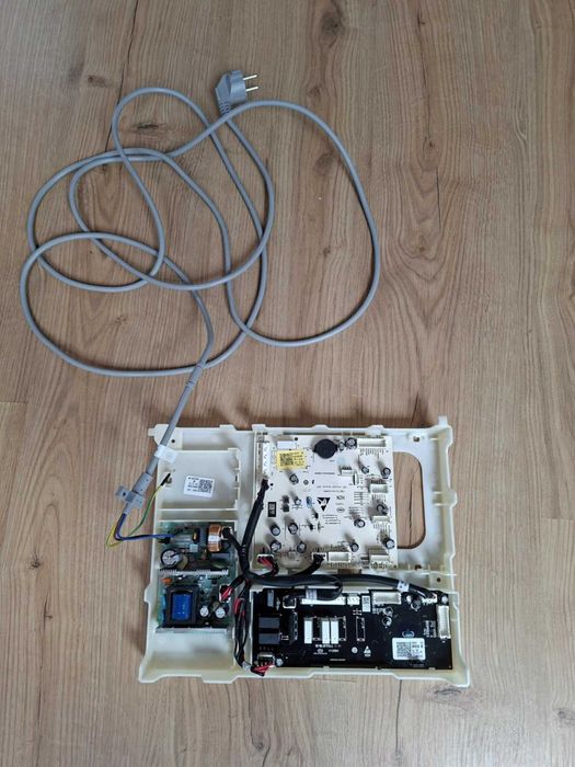 Moduł zasilania (płyta sterująca) Haier HSR3918FIPB + kabel zasilający