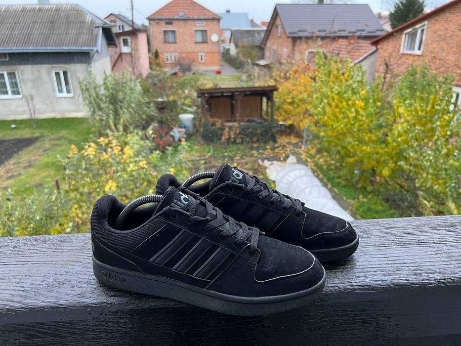 Кросівки Adidas (42)