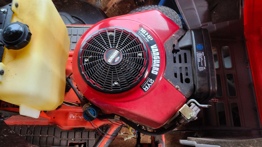 Traktorek Hako 16 HP 102 cz wyrzut boczny kosz