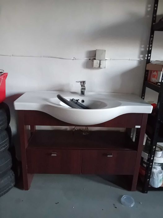 Umywalka Cersanit z szafką