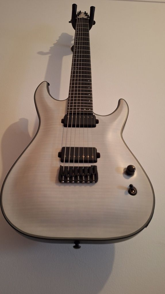 Guitarra elétrica de 7 cordas