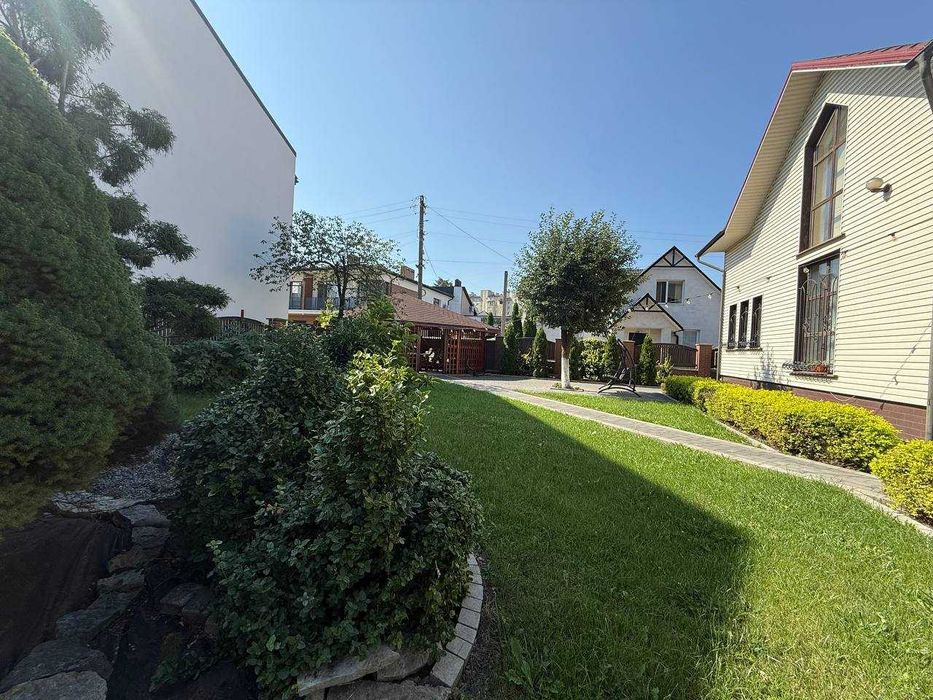 Оренда розкішного будинка в місті