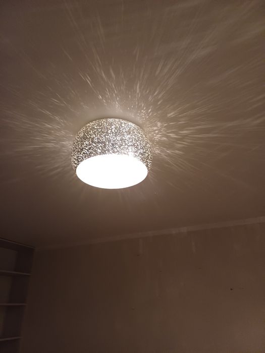 Lampa z kryształkami