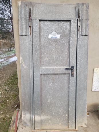 Drzwi budowlane  metalowe  na czas budowy