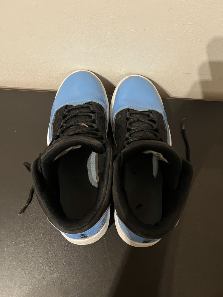 Jordan max aura 2