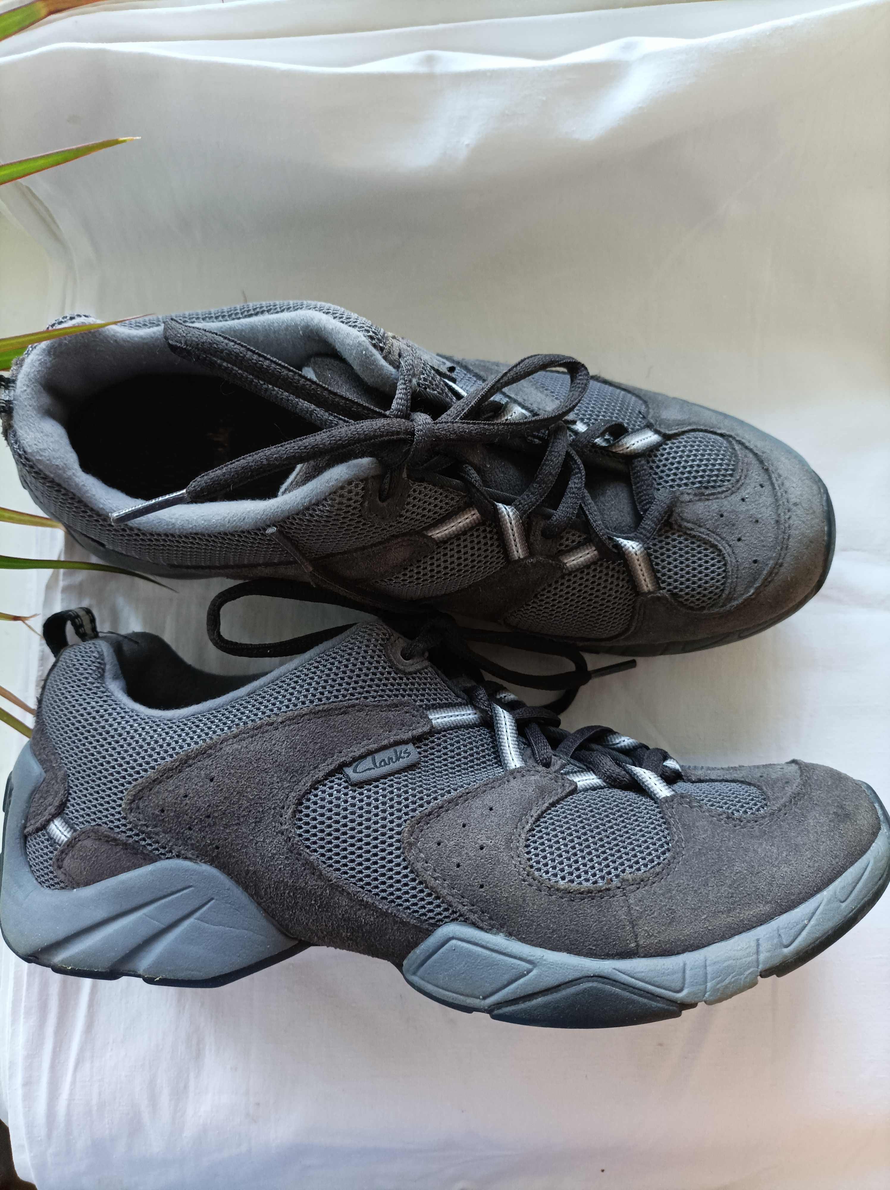 Кроссовки Clarks размер 38