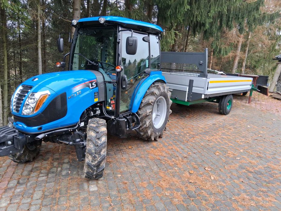 Przyczepa jednoosiowa z hamulcem