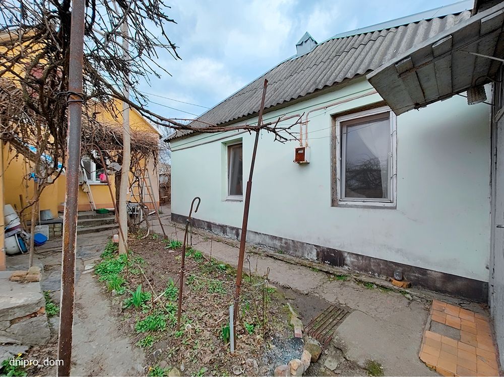 Продам отдельный дом по ул Луговской с участком 5 соток