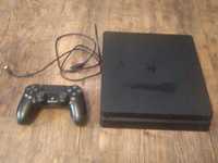 Konsola PS4 marki SONY plus 1 pad