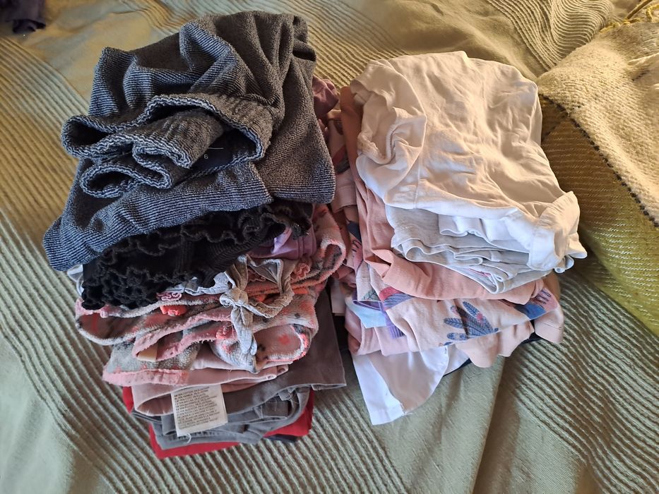 Ubranka dziecięce 110-128 ok. 20 sztuk