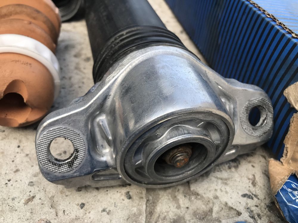 VW Golf 7 Амортизатор с опорой SACHS (новый комплект)