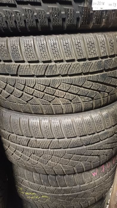 Продам зимові шини б/у 235/45 r17