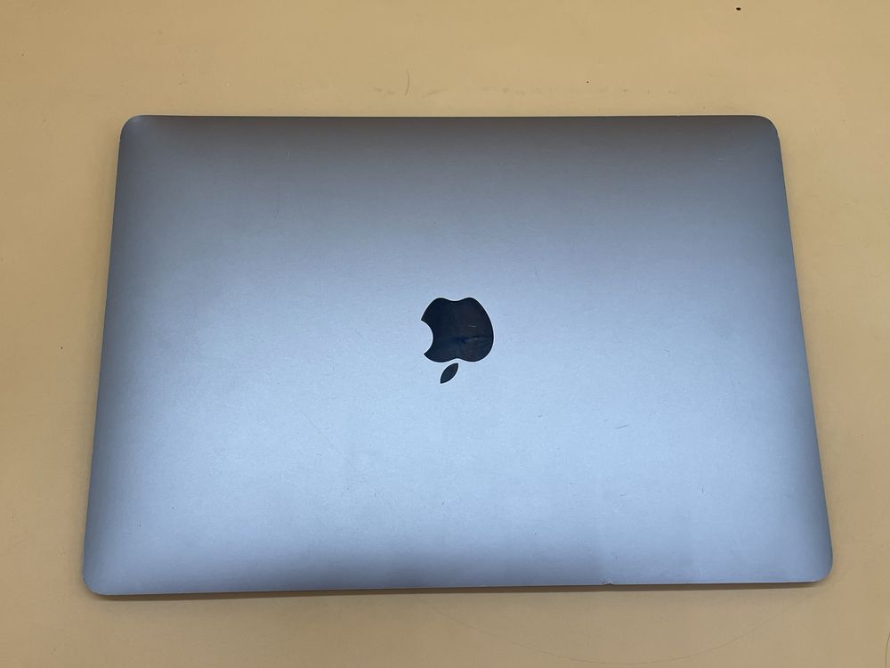 Macbook air 2019 256ssd