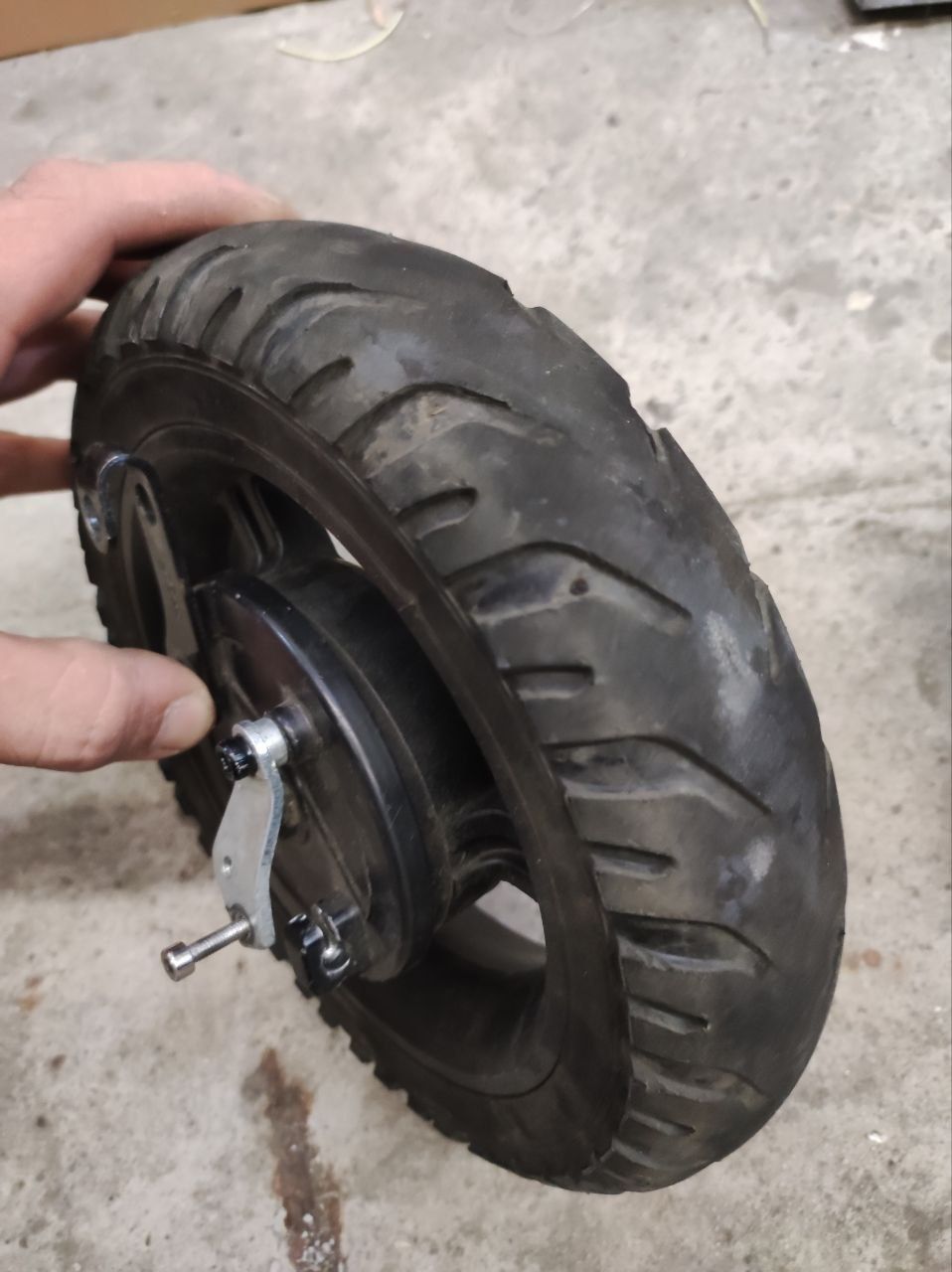 Продам мотор колесо на самокат,
