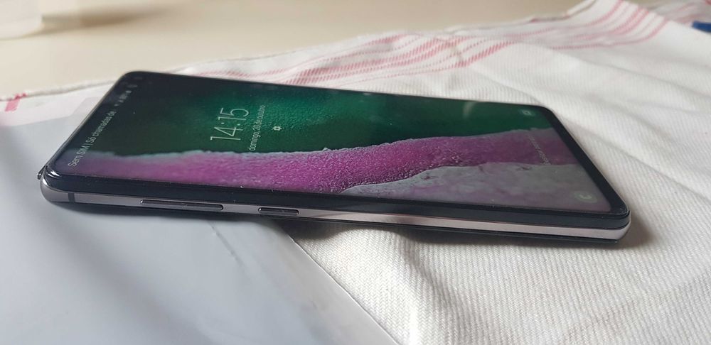 Samsung Galaxy S10 Plus - SM-G975F/DS