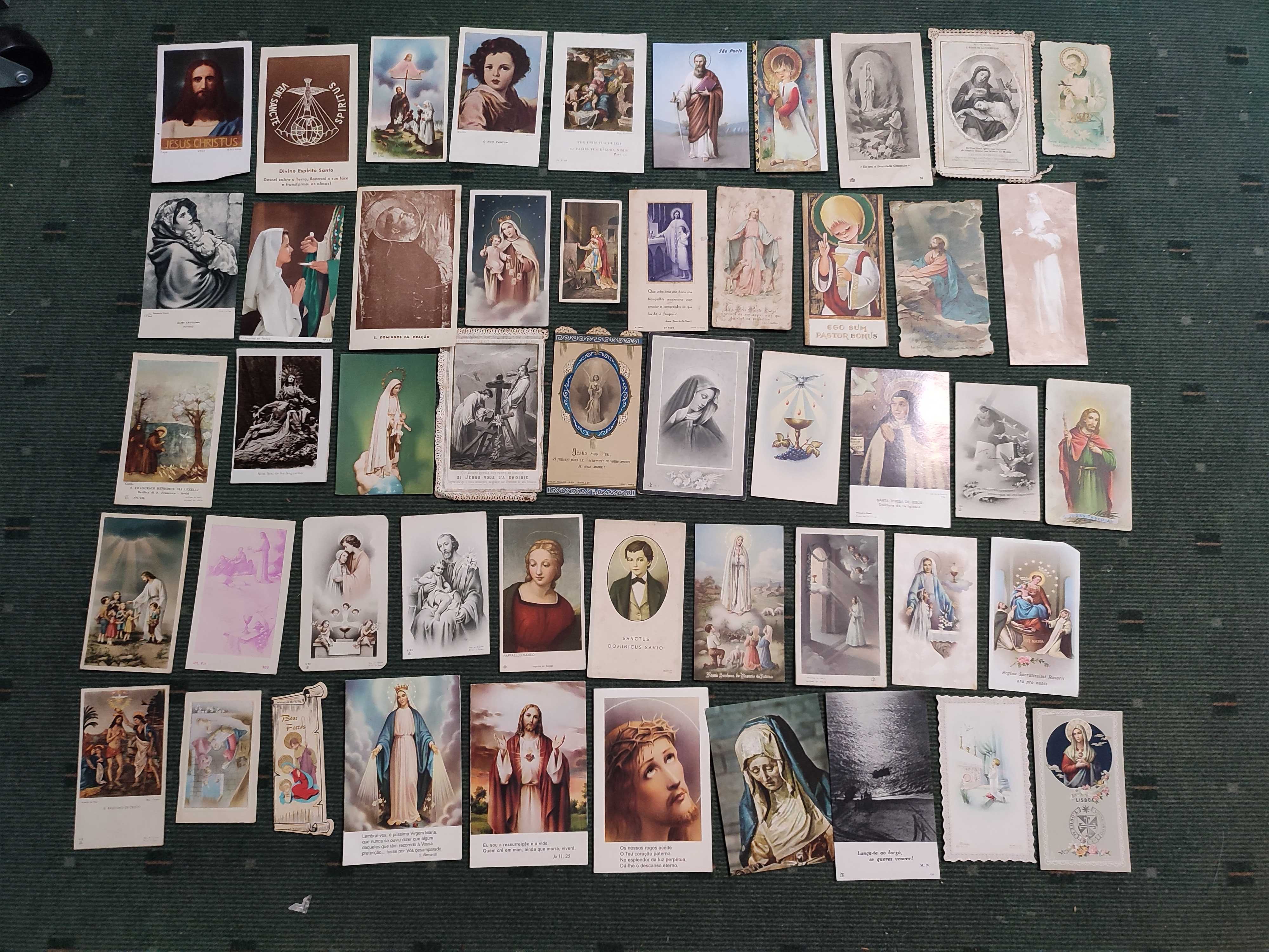 Lote com 200 Santinhos e Figuras Religiosas