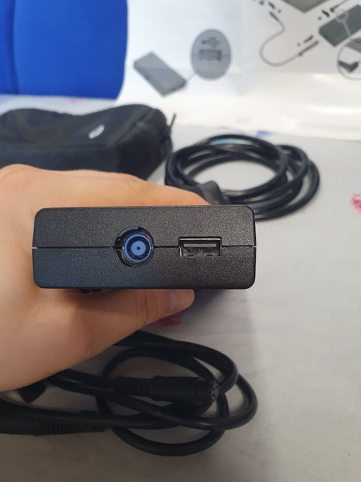 Компактна, оригінальна авто зарядка для ноутбука HP model HSTNN-DA36