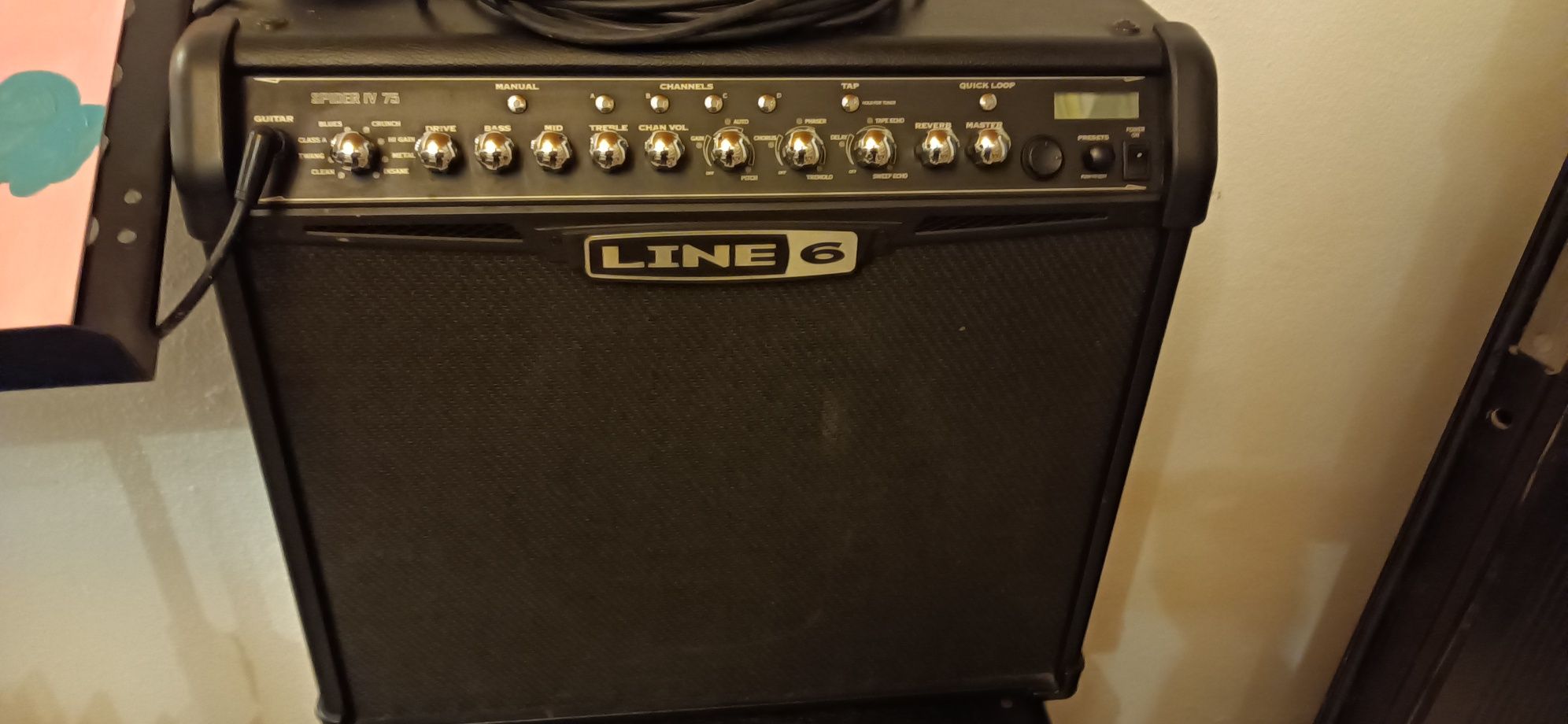 Amplificador line 6 Spider IV 75