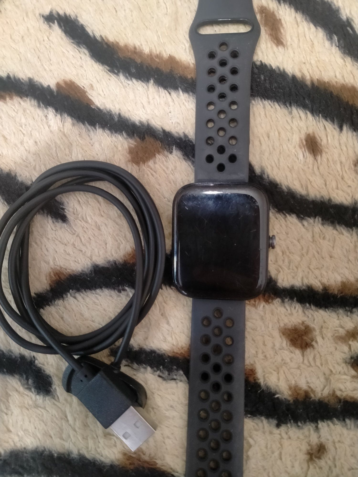 Aamazfit bip 3 с зарядкой