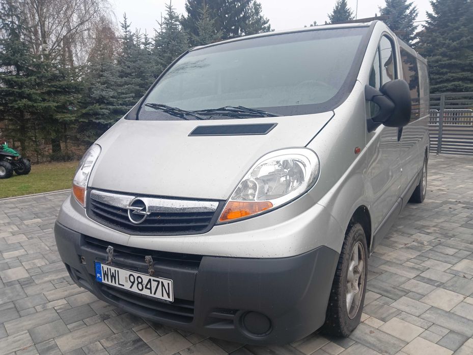 Opel Vivaro 2.0tdci 6 osób brygadówka lift