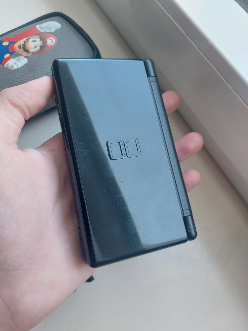 nintendo ds lite чорна