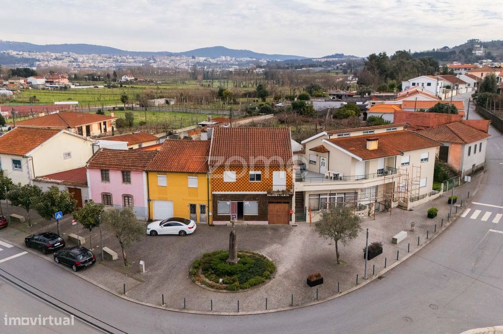 Prédio T4 de utilização mista em Panoias - Braga