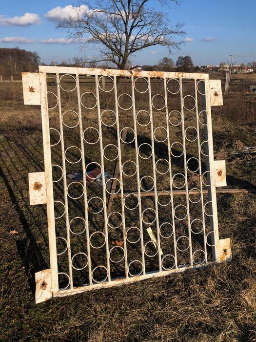 Решетки Грати металлические Б/У на окна, дверь металл