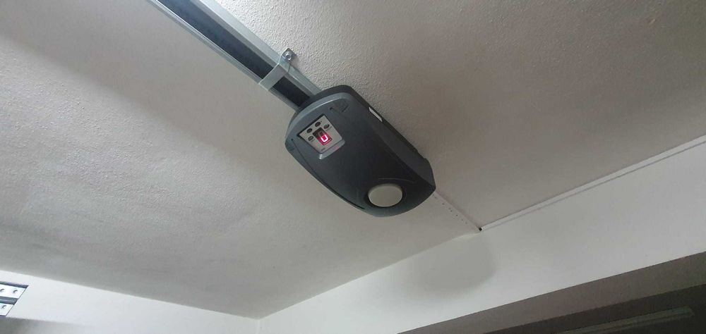 Portão de garagem semi-novo