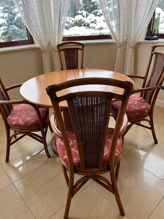 Stół okrągły rozkładany i krzesła WILIMEX