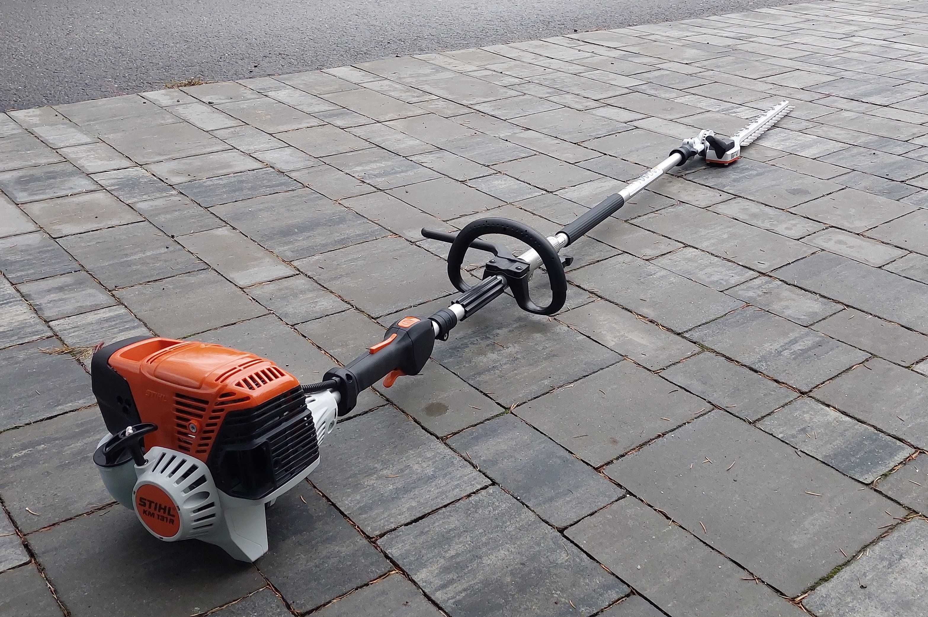 STIHL PRO KM131R nożyce spalinowe do żywopłotu na wysięgniku wynajem