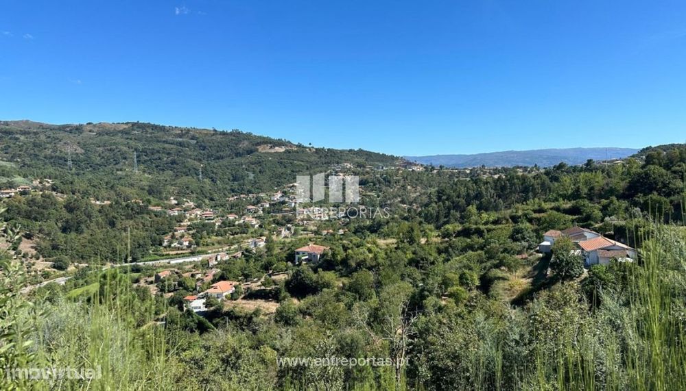 Venda de Terreno, Paredes Viadores