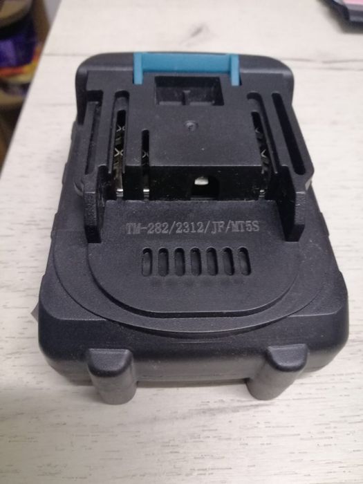 Акомуляторна батарея для електро пили штіль