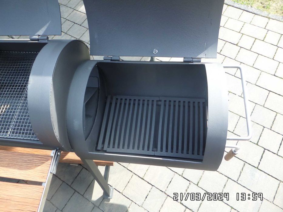OKAZJA -grill wędzarnia  piec    lokomot gastronomia zdrowe grilowanie